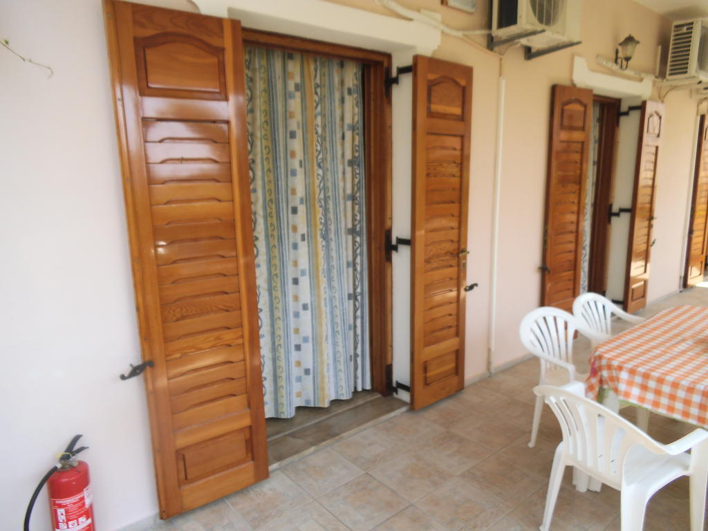 Villa Xenos Kalamákion 部屋 写真