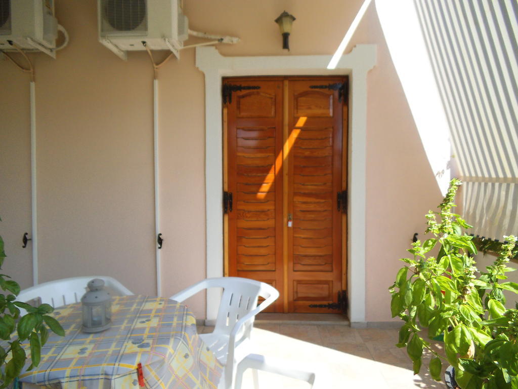 Villa Xenos Kalamákion 部屋 写真