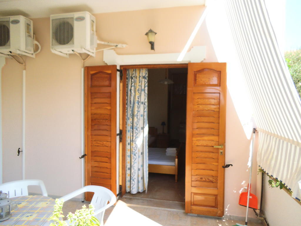 Villa Xenos Kalamákion 部屋 写真